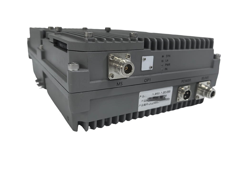  金沙三频手机信号接收器2000㎡